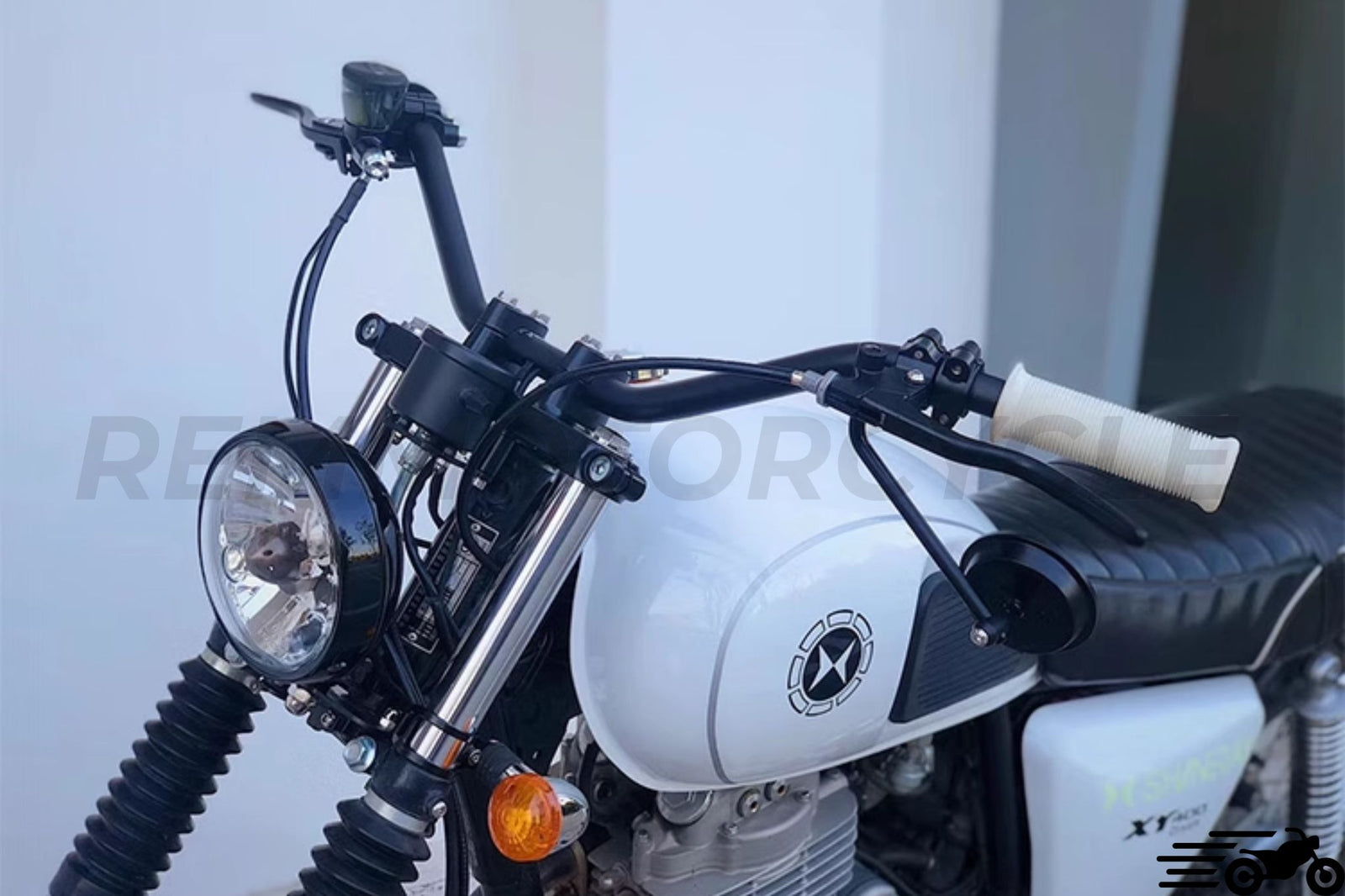 22 mm black tracker handlebar