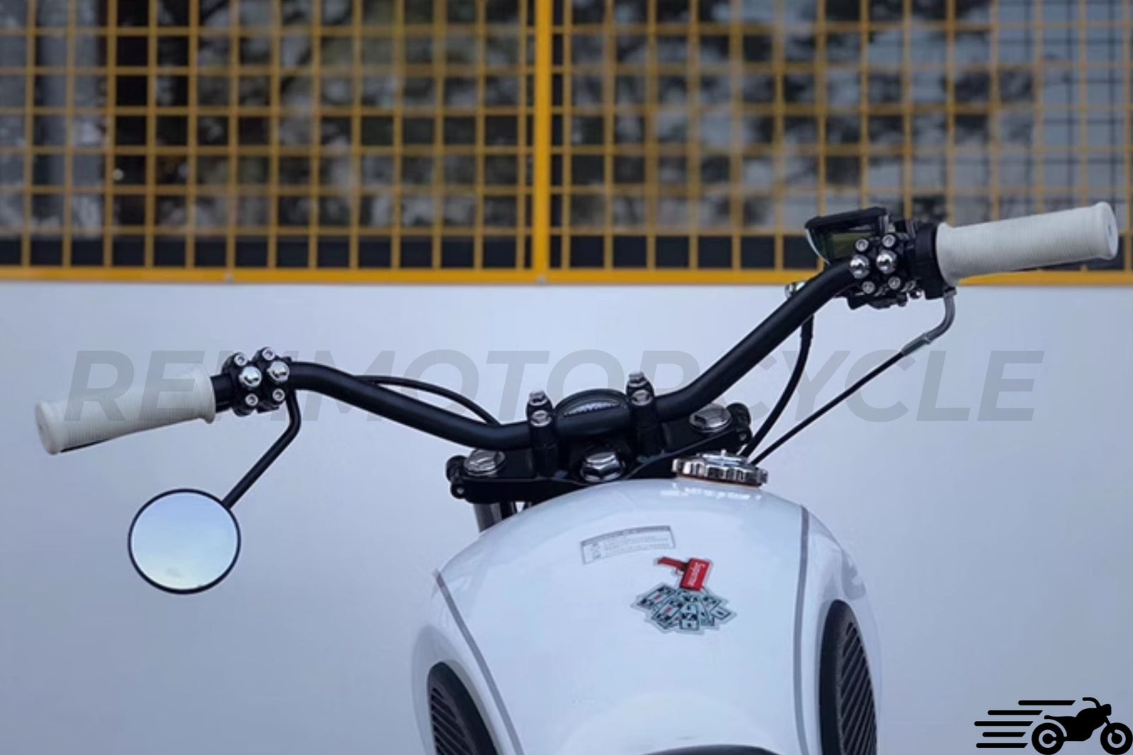 22 mm black tracker handlebar