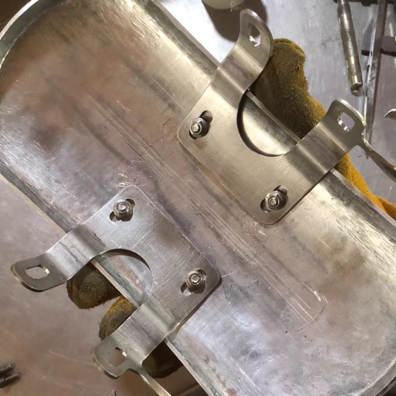 Garde boue avant court Triumph T100 T120