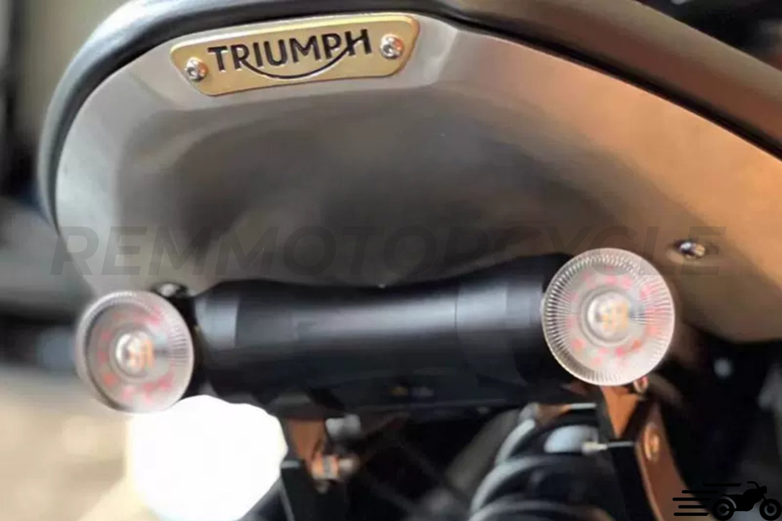 3 -in -1 LED kit for Triumph Bobber
