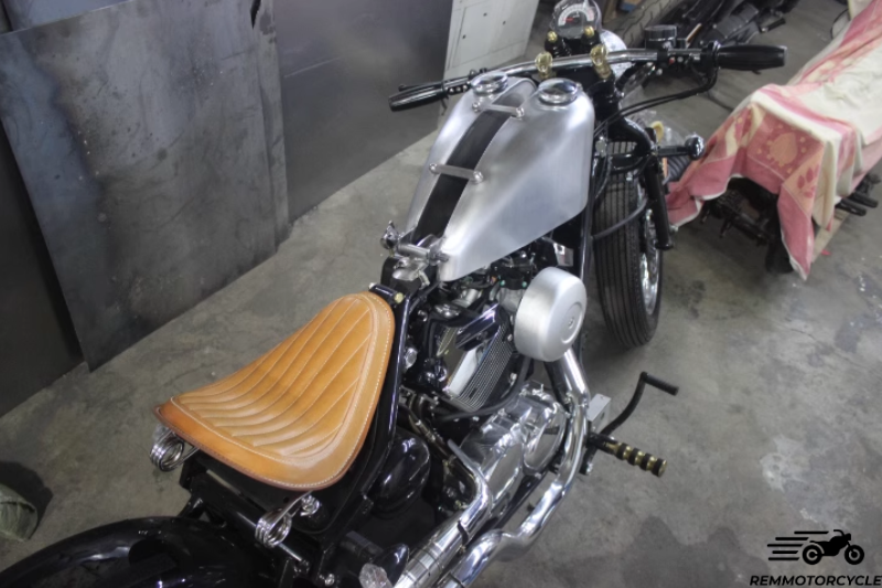 Double Split Bobber tank