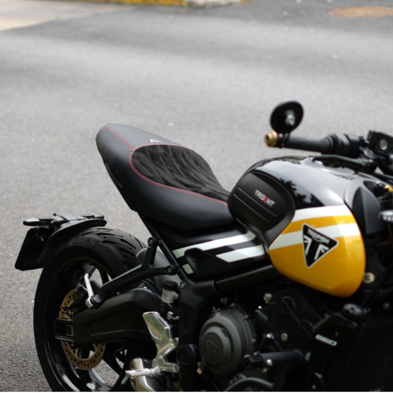 Selle custom TRIUMPH Trident 660