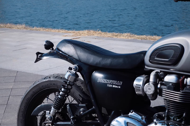 Short triumph saddle kit