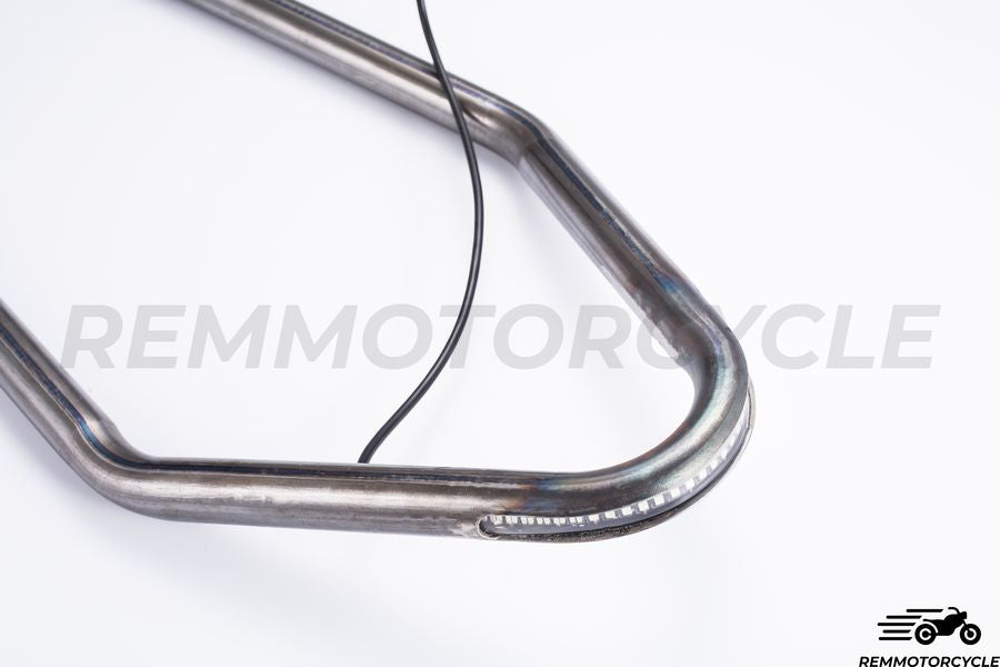 Gancu yang dibangkitkan dengan jalur LED bersepadu untuk pelana perlumbaan 2