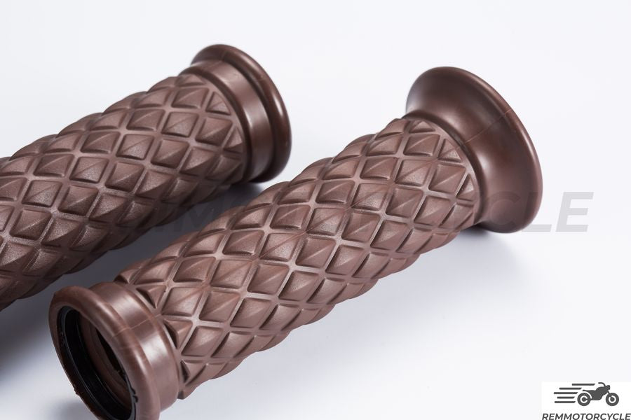 Manopole Clubman 2 Nero o Marrone