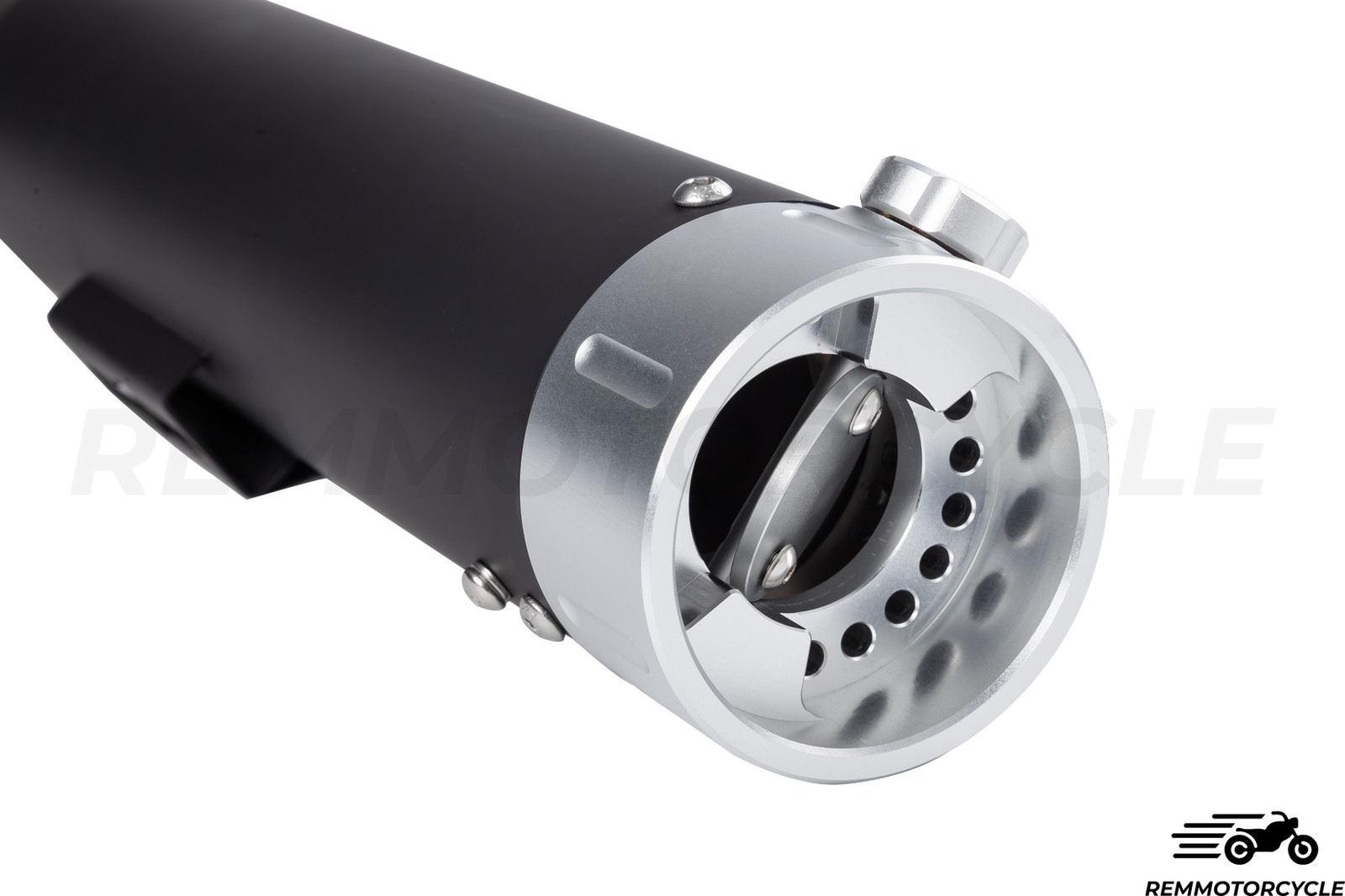 Schwarzer Auspuff im Schaltventil