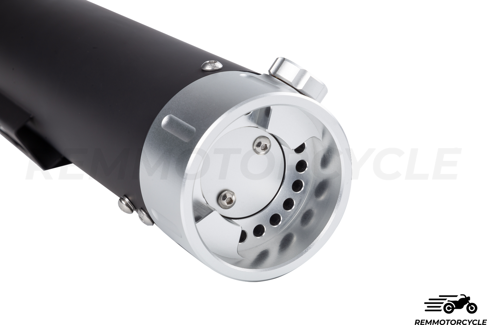 Schwarzer Auspuff im Schaltventil