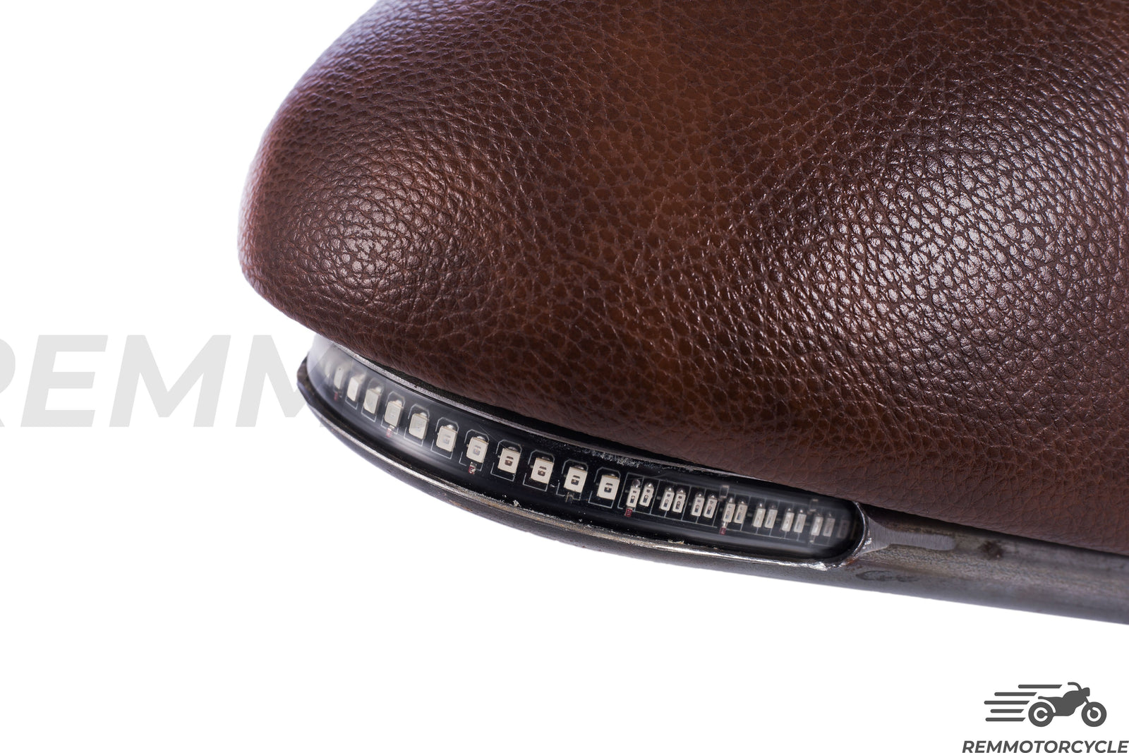 Racing 2 saddle with brown led band loop