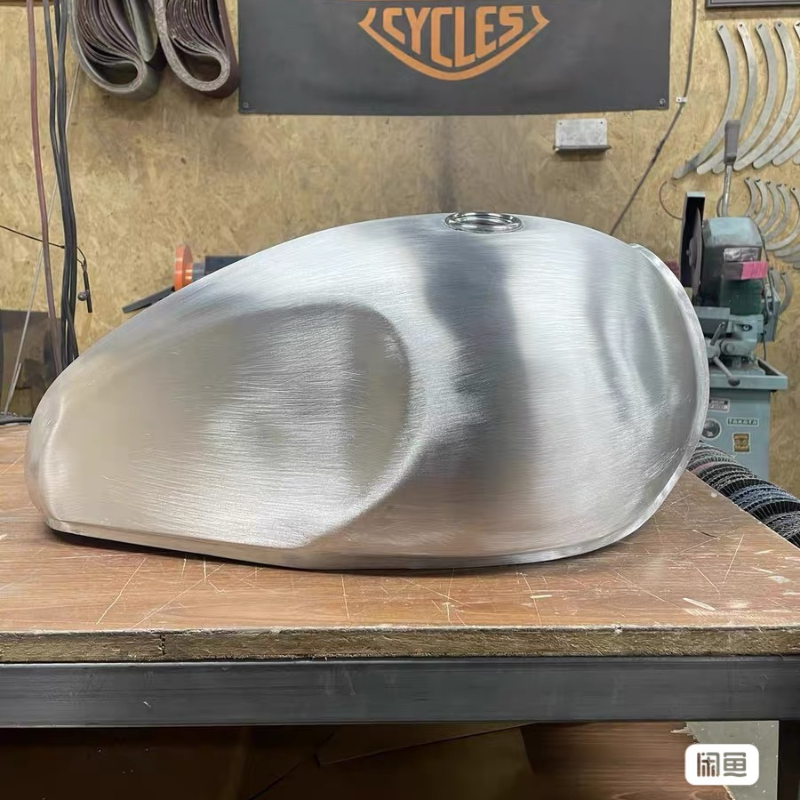 Réservoir Aluminium Triumph Classic (Bonneville, T100, T120...)