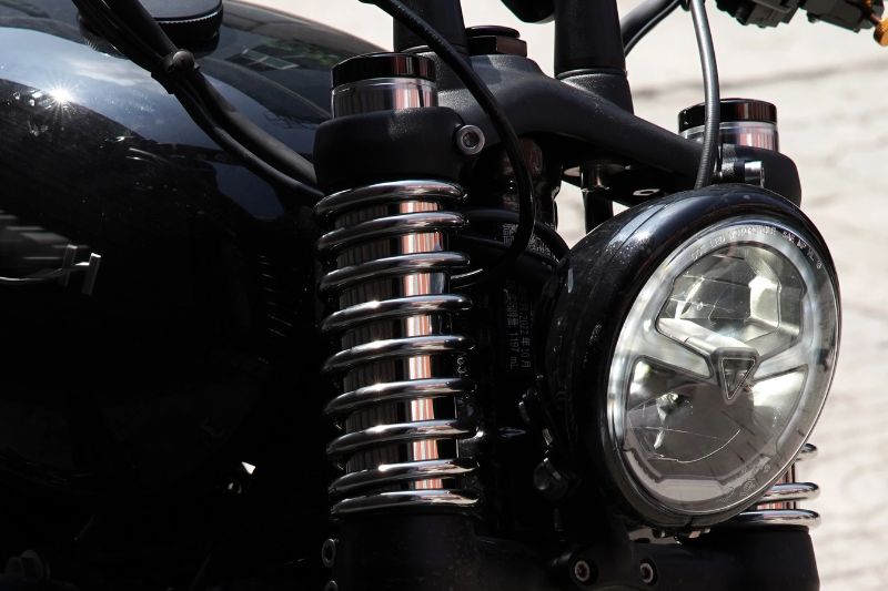 Caches fourche ressort  Triumph Bobber