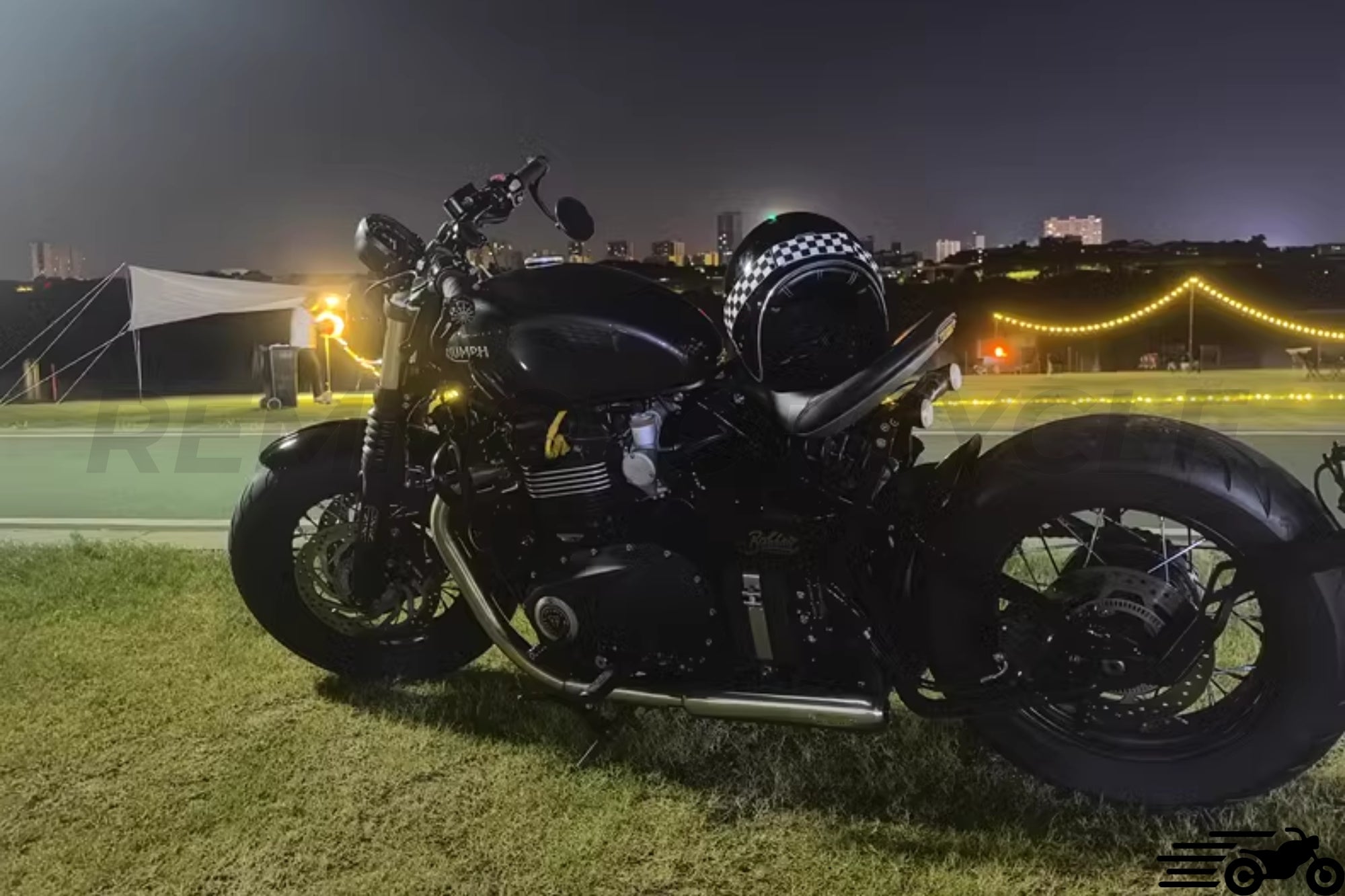 Ekzos Triumph Bobber 1200 Ekzos