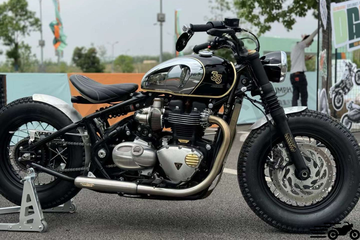 Short triumph bobber 1200 exhaust