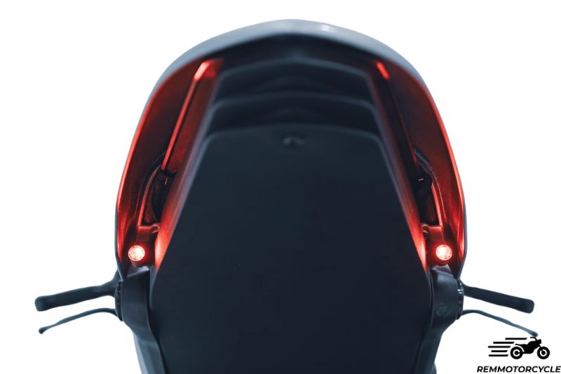 Coque arrière + feu LED intégré BMW R18