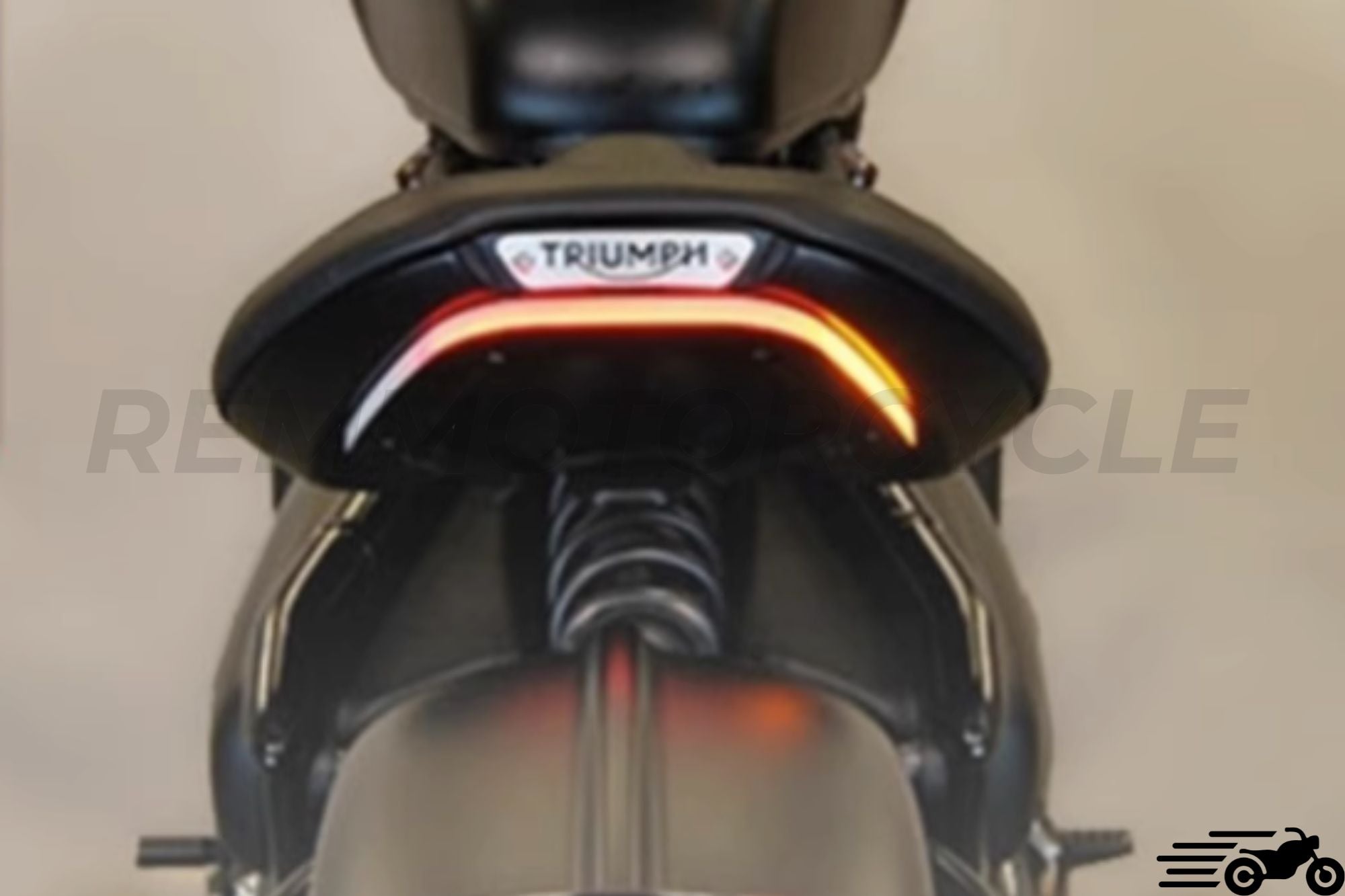 Integrált Triumph Bobber hátsó lámpa