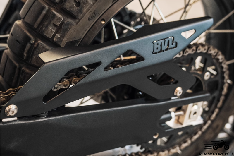 Protège chaîne CNC BVL aluminium pour CFMOTO 450 MT