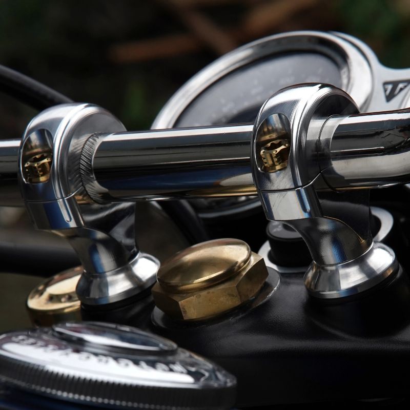 Pontet de guidon Triumph T100 T120 Bobber Speedmaster
