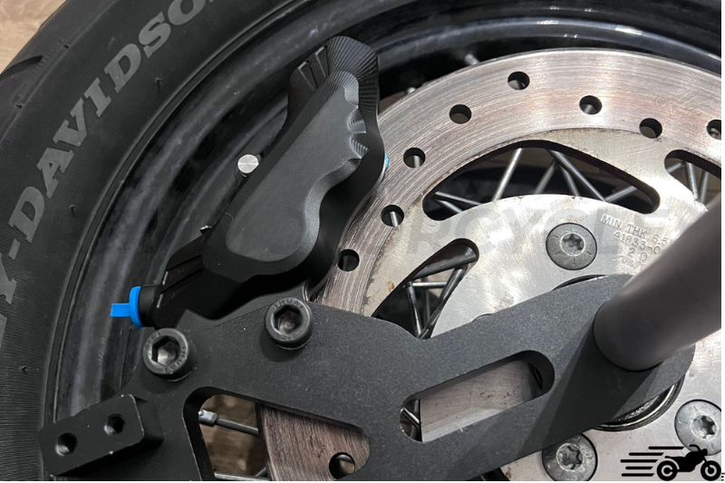 Rückenbremse und Bremssattel für Sportster