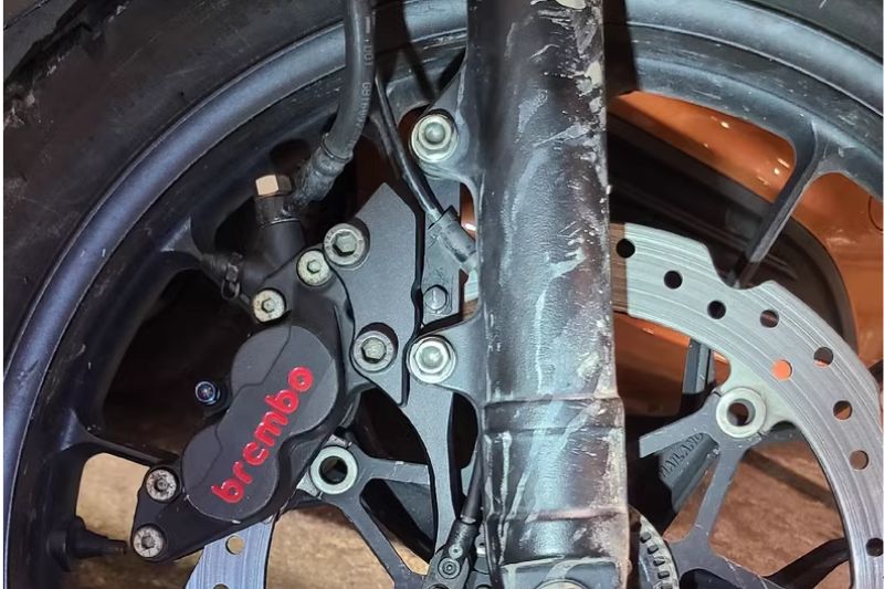 Support etrier avant 4 pistons Honda 500CL