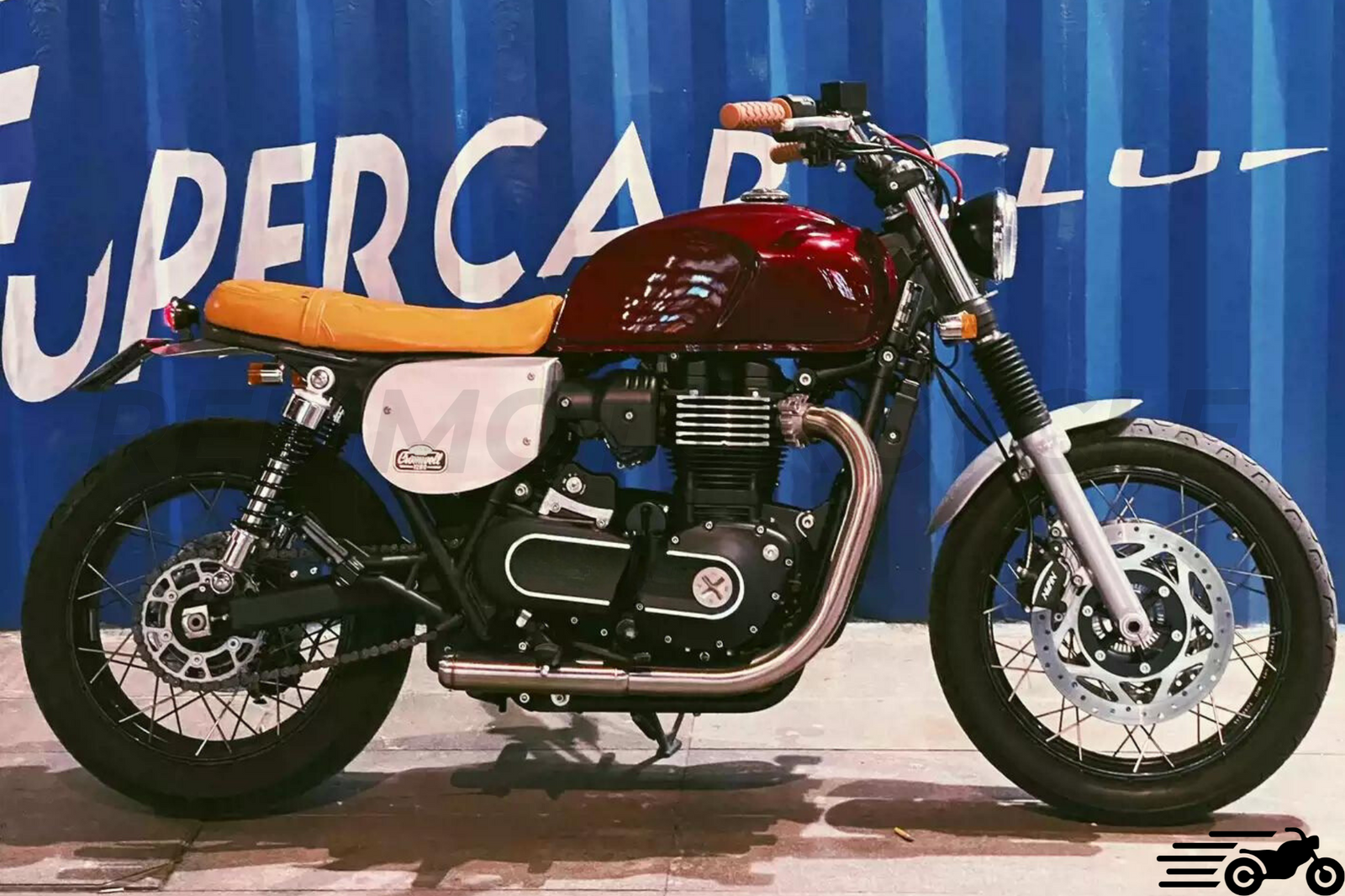 Brixton Cromwell 1200 Lumpur Belakang Pendek