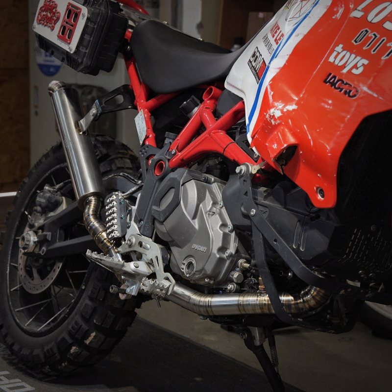 Échappement titane Ducati Desert X