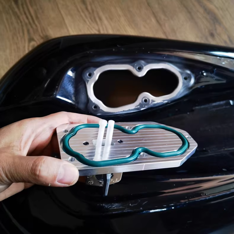 EFI to Carburetor Fuel Tank Adapter Kit