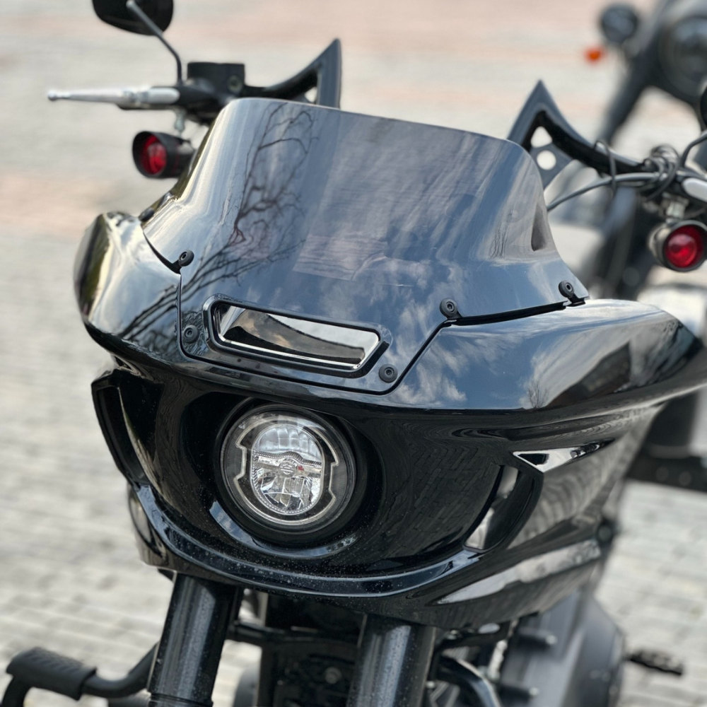 Carénage ST Club Style avec audio Harley Softail 2018+