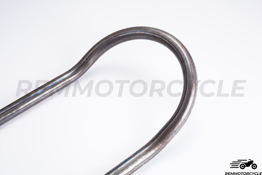 Pitkä ja nostettu scrambler -takarake. 22 tai 25 mm