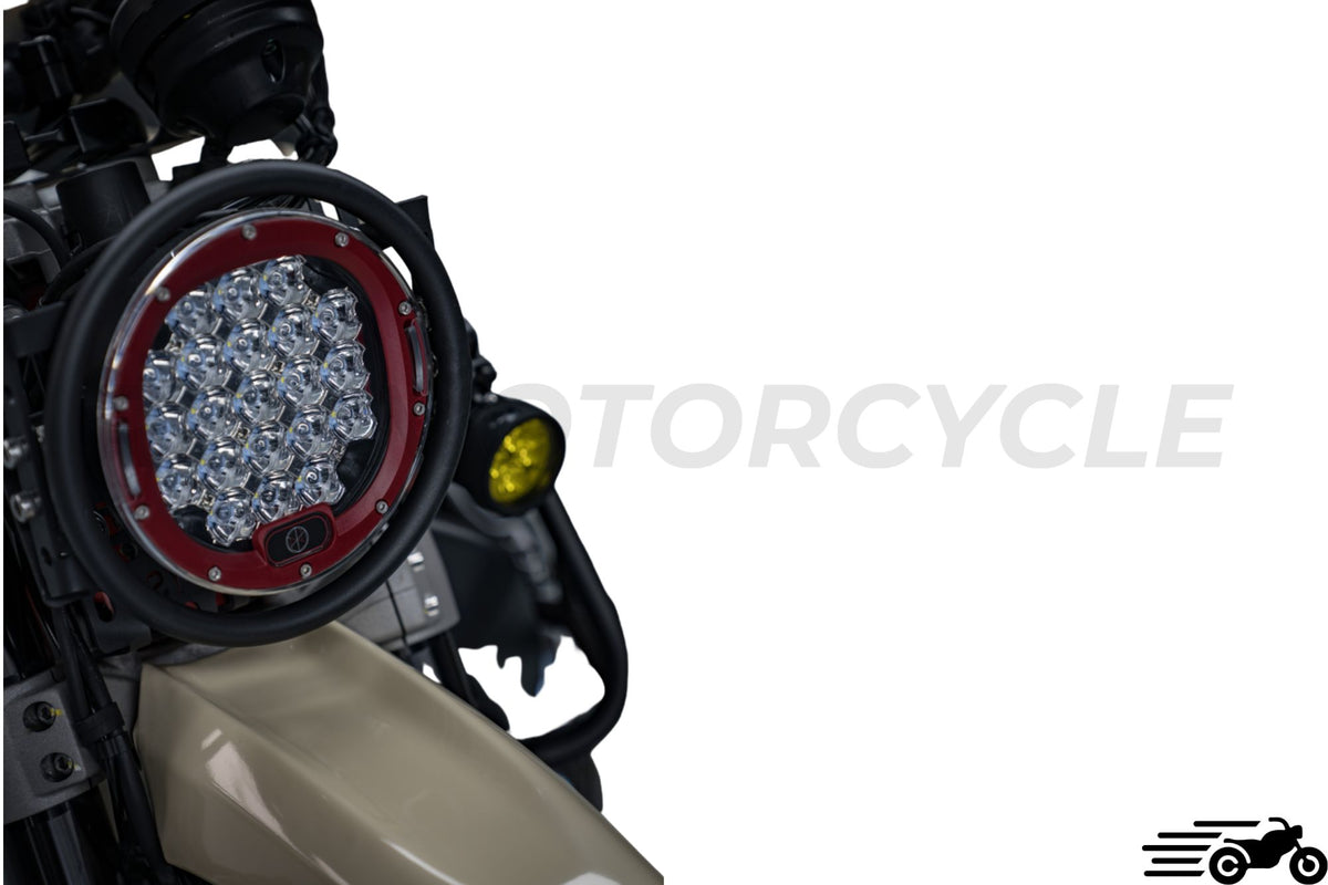 Majakka Ducati Scrambler & Desert kelkkaseikkailuhaarukan pää