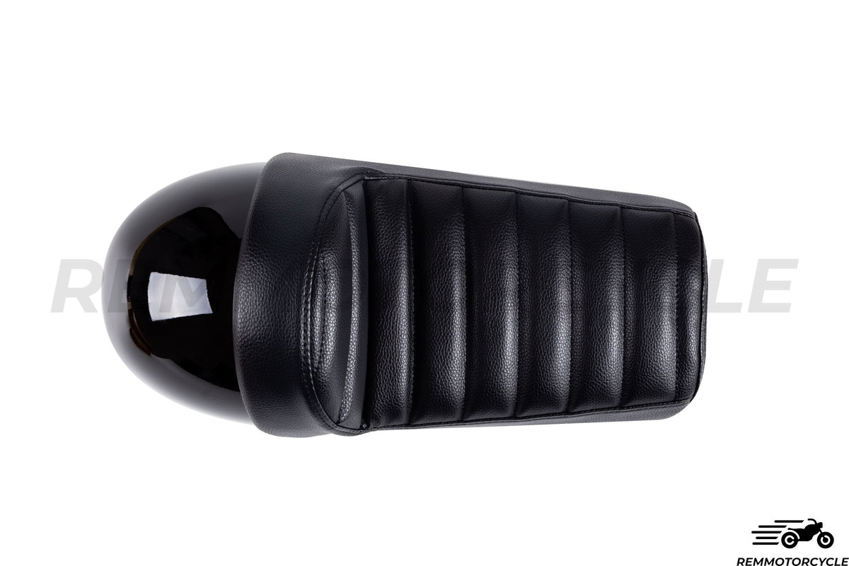 Cangkang kafe hitam pendek dengan pelana hitam