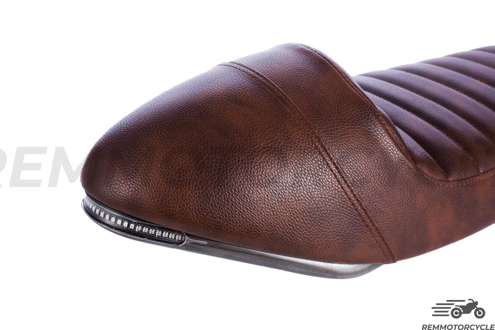 Racing 2 saddle with brown led band loop