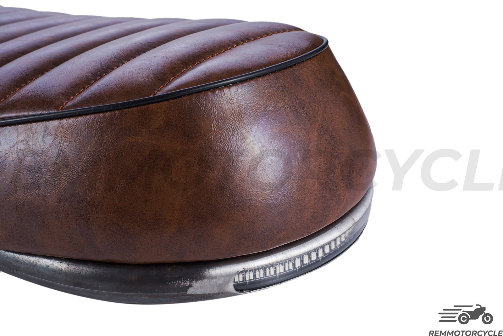 Scrambler Saddle dengan moto bleame led loop