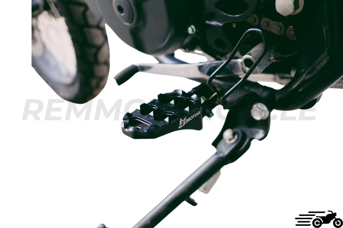 Poggiapiedi Scrambler 